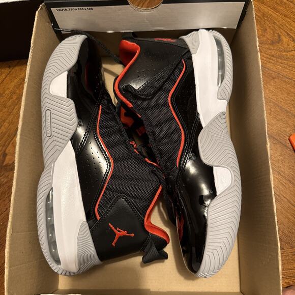 Jordan Stay Local Size 9.5 main image 5